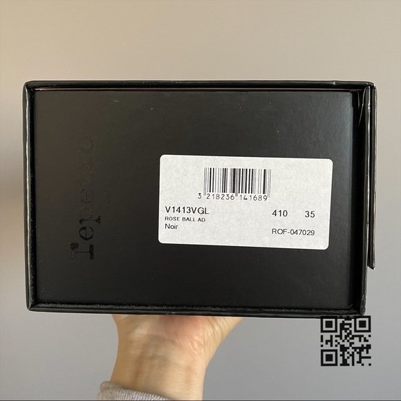 Repetto Rose Black Velvet Mary Janes w/ Silver Sparkle Low Heels - 35/5, BNIB - Picture 11 of 12